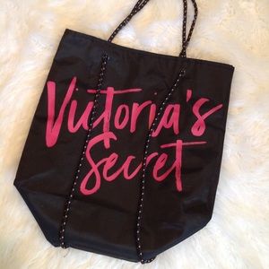 VS adjustable tote nwot